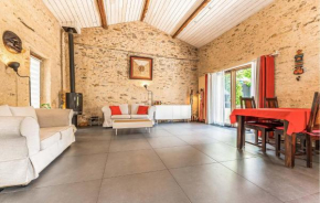 4 Bedroom Gorgeous Home In Bouguenais
